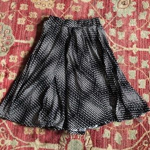 XS black and white dots lulaRoe Madison skirt